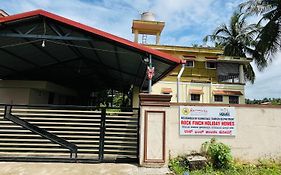 Rock Finch Holiday Homes - Malpe Beach